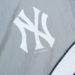 Arched Retro Lined Windbreaker New York Yankees