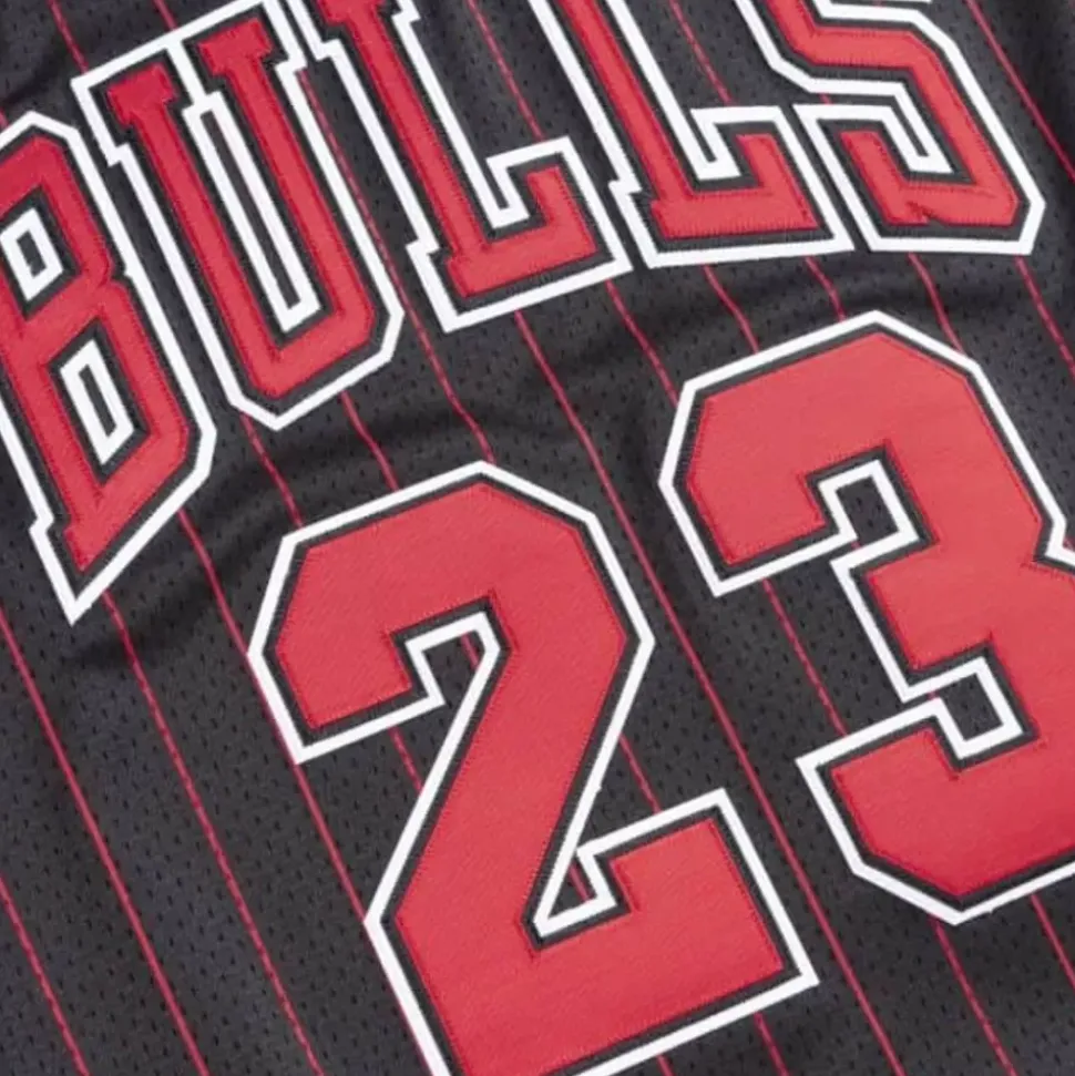 Authentic Jersey Chicago Bulls Alternate 1996-97 Michael Jordan