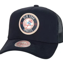 Circle Change Trucker Coop New York Yankees