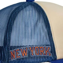 Cream Trucker Snapback New York Knicks