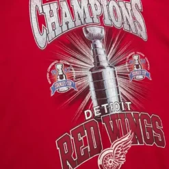 Cup Chase Tee Detroit Red Wings