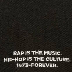 M&N X 50Th Aohh Crown Fitted