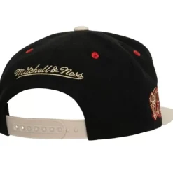 Pin Drop Snapback Chicago Bulls