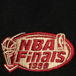 Pin Drop Snapback Chicago Bulls