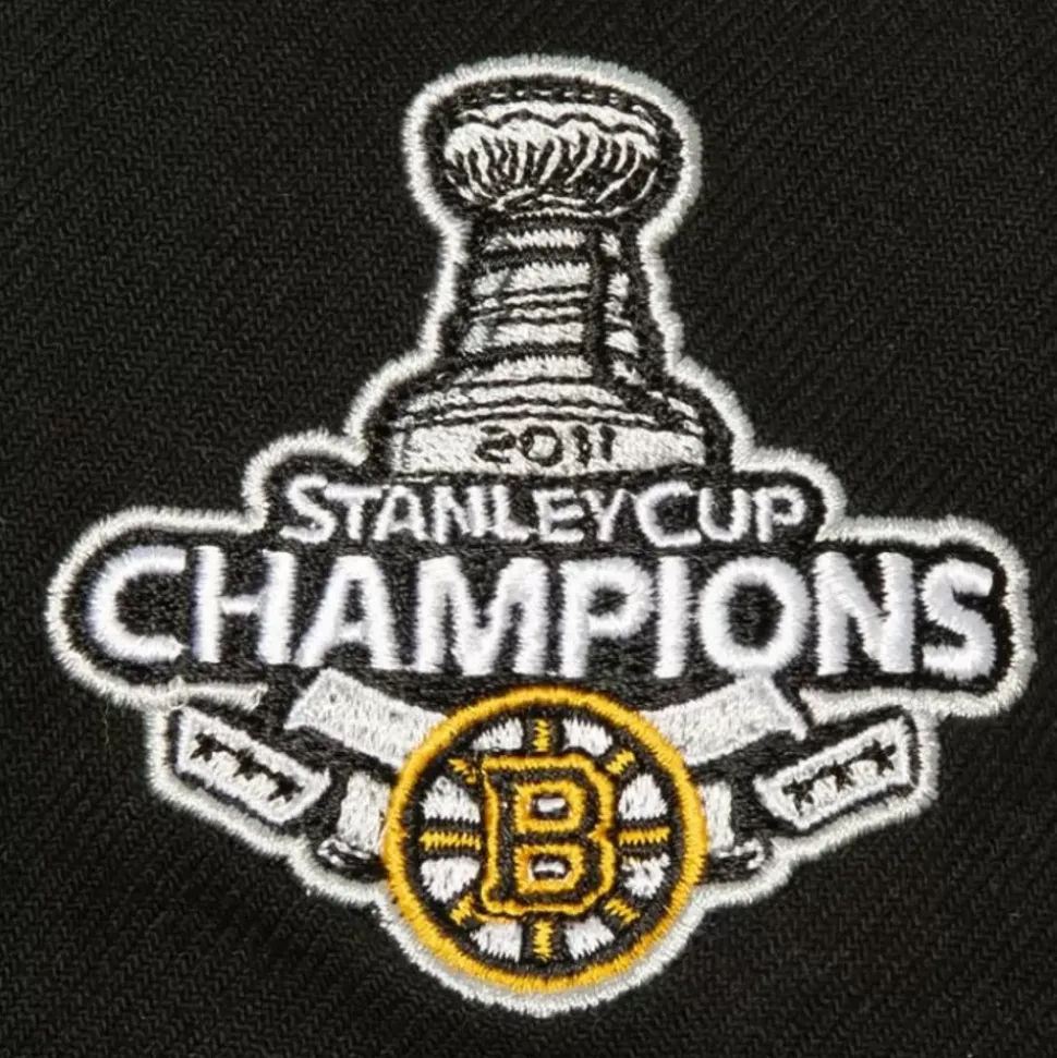 Side Patch Fitted Boston Bruins