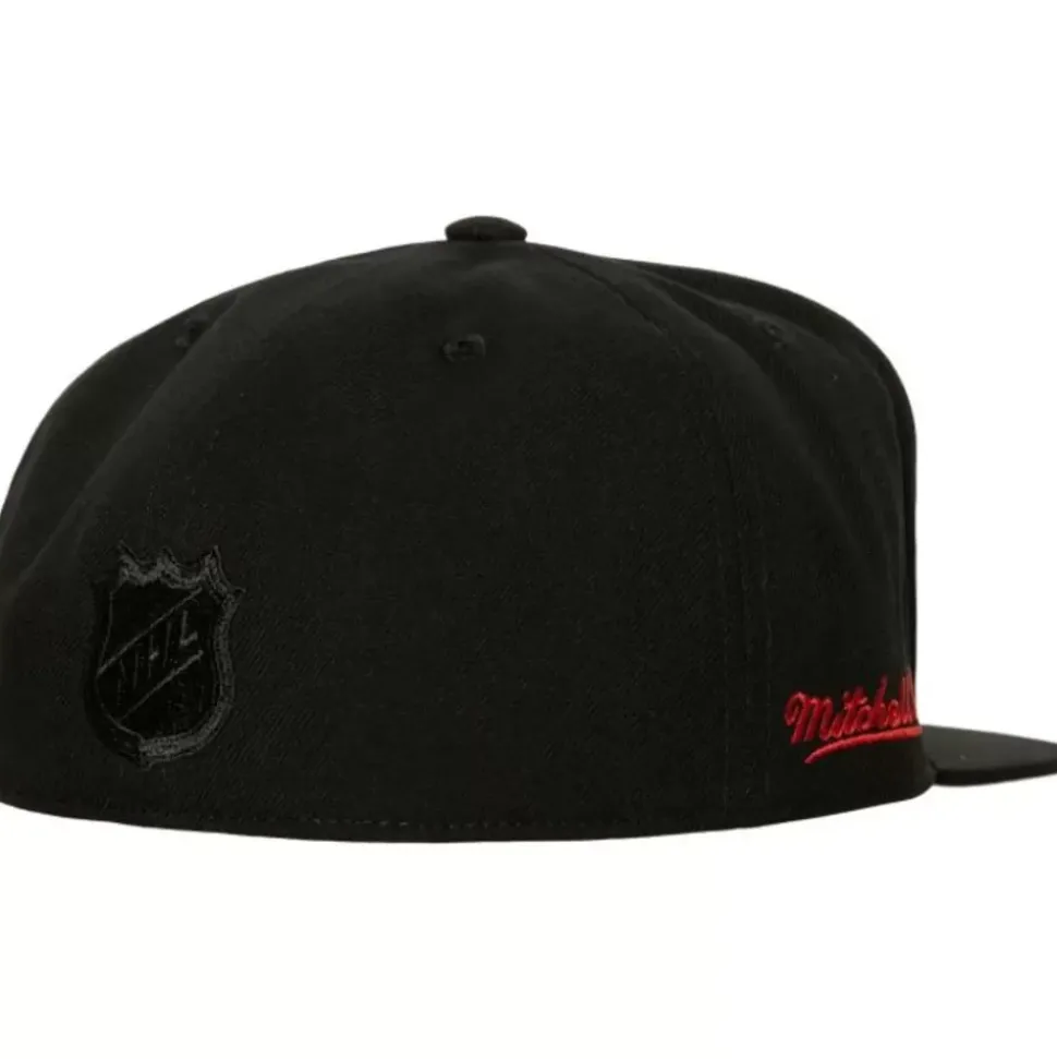 Side Patch Fitted Chicago Blackhawks