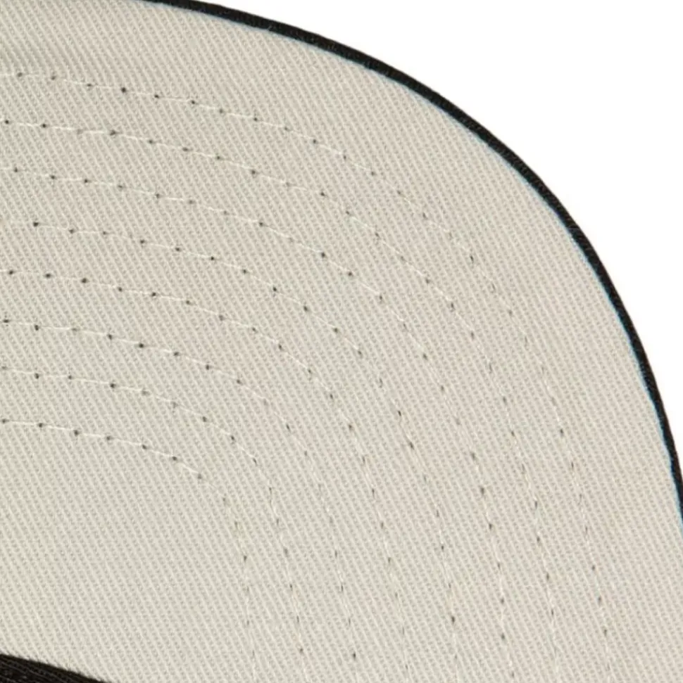 Side Patch Fitted Chicago Blackhawks