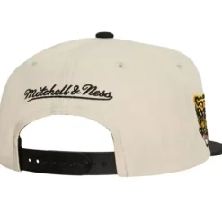 Vintage Cream Snapback Boston Bruins
