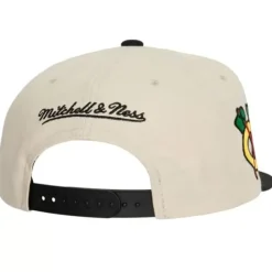 Vintage Cream Snapback Chicago Blackhawks