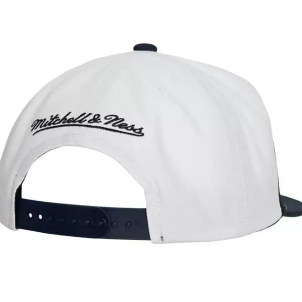 Vintage Sharktooth Snapback Seattle Kraken
