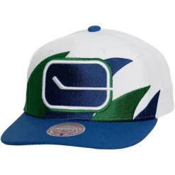 Vintage Sharktooth Snapback Vancouver Canucks
