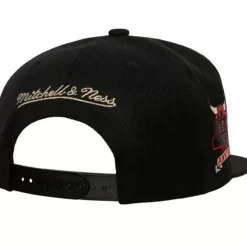 With Love Snapback Chicago Bulls